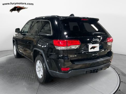 Used 2019 Jeep Grand Cherokee Laredo image 5