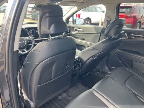 Certified 2024 Kia Sportage EX FWD image 9