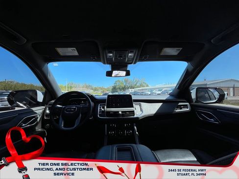 Certified 2024 GMC Yukon SLT w/ SLT Luxury Package image 15