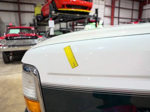 Used 1992 Ford F250 4x4 Regular Cab image 32