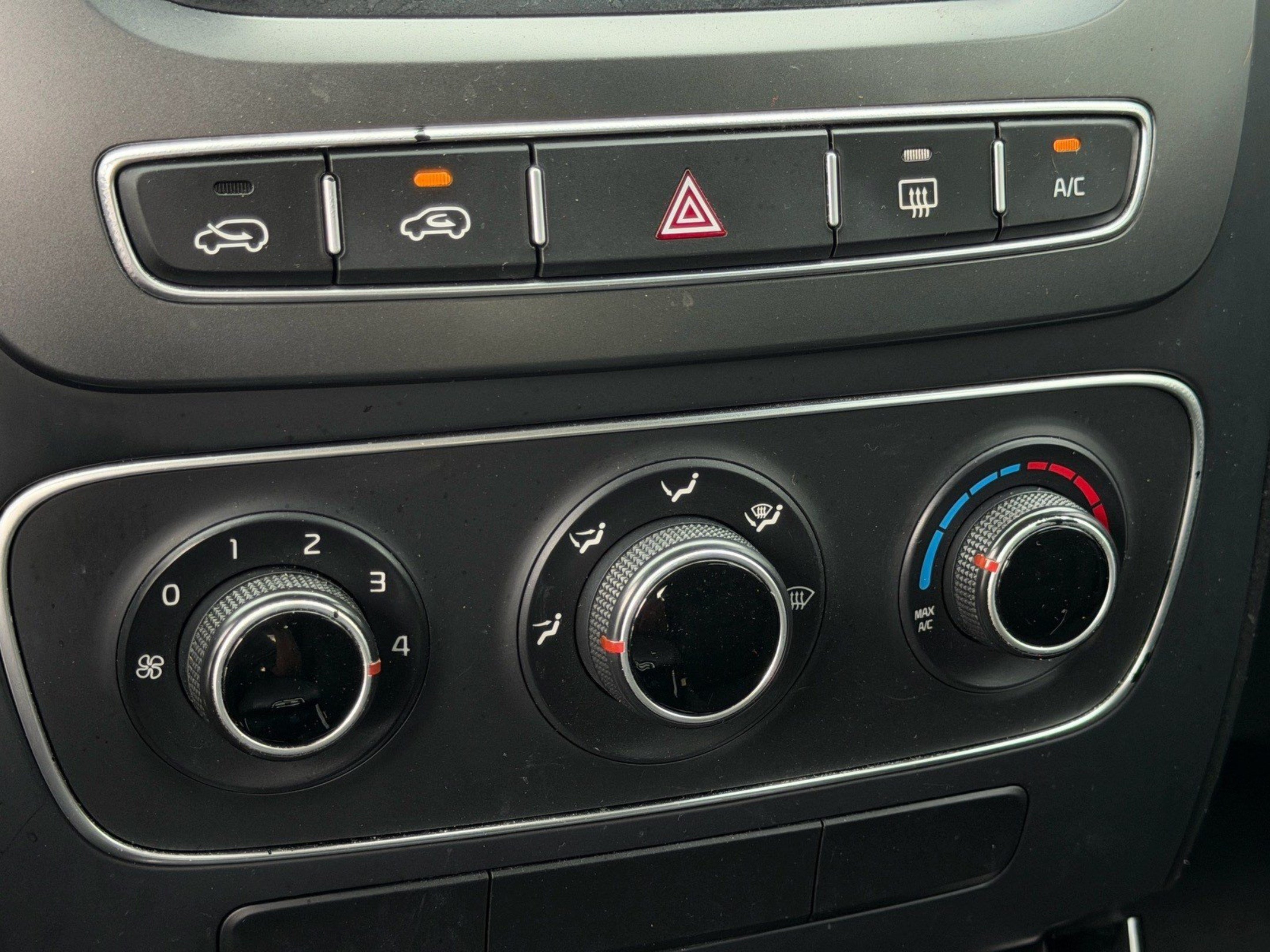 Used 2014 Kia Sorento LX FWD image 33