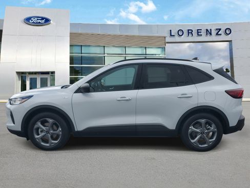 Used 2026 Ford Escape ST-Line w/ Tech Pack #1 FWD image 8