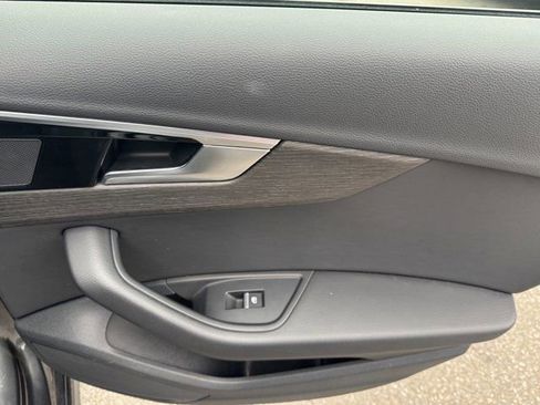 Used 2023 Audi A4 2.0T Premium w/ Convenience Package image 31