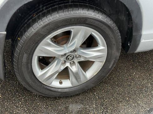 Used 2019 Toyota Highlander Limited image 8