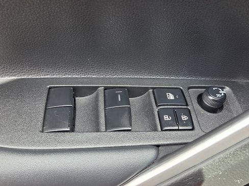 Certified 2022 Toyota Corolla Cross XLE w/ Convenience Package image 14