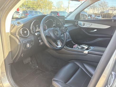 Used 2019 Mercedes-Benz GLC 300 GLC 300 image 2