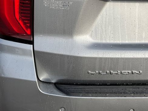 New 2026 GMC Yukon XL Denali w/ Denali Reserve Package image 23