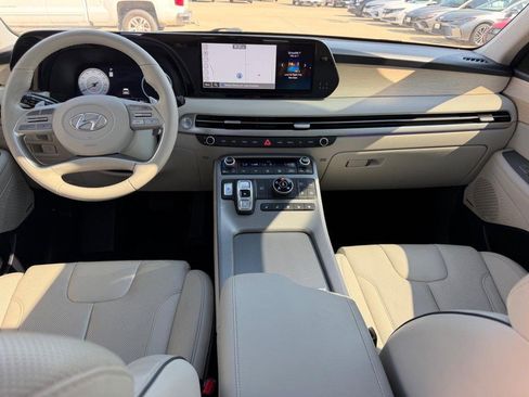 Used 2024 Hyundai Palisade Limited AWD/4WD image 13