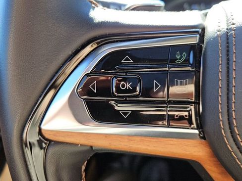 Used 2023 Jeep Grand Cherokee L Summit image 12