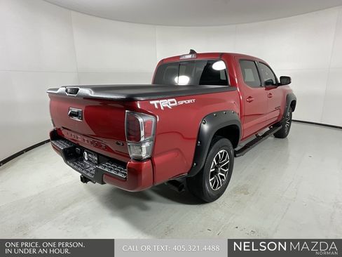 Used 2022 Toyota Tacoma TRD Sport w/ Technology Package image 7