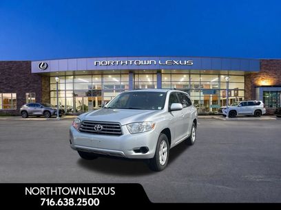 Used 2010 Toyota Highlander 2WD w/ Extra Value Pkg 2