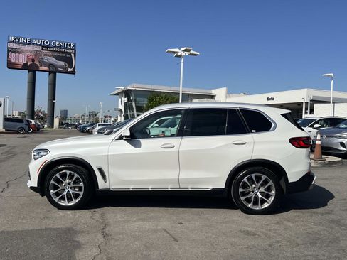 Used 2019 BMW X5 xDrive40i w/ Executive Package image 2