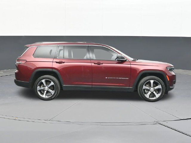 Used 2023 Jeep Grand Cherokee L Limited w/ Luxury Tech Group II AWD/4WD image 17