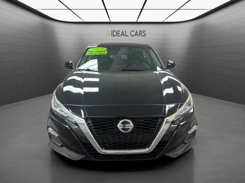 Used 2019 Nissan Altima 2.5 SR FWD image 2