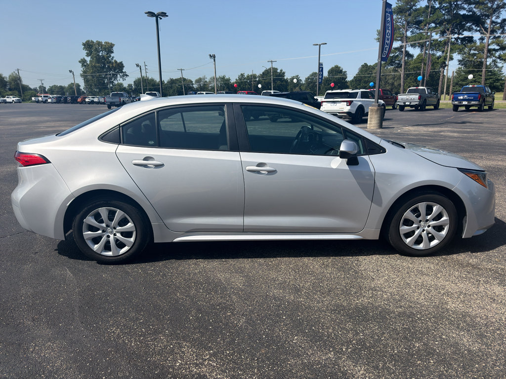 Used 2024 Toyota Corolla LE FWD image 5