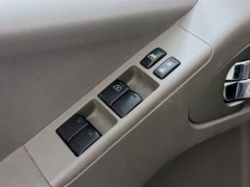 Used 2020 Nissan Frontier SV w/ Midnight Edition Floor Mats image 20