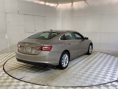 Used 2022 Chevrolet Malibu LT image 9