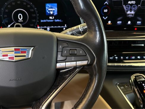 Used 2023 Cadillac Escalade ESV Premium Luxury w/ LPO, Illumination Package AWD/4WD image 28