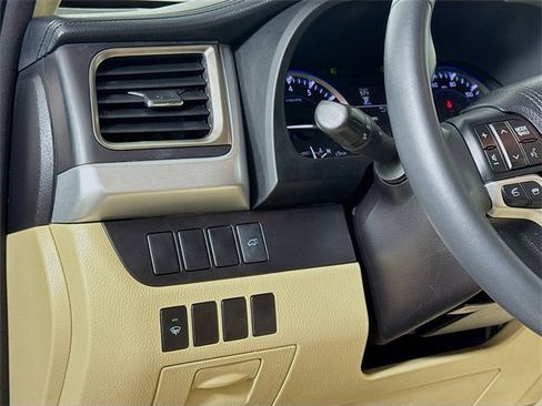 Certified 2016 Toyota Highlander XLE image 20