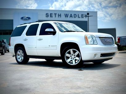 Used 2009 GMC Yukon SLT w/ SLT Chrome Edition