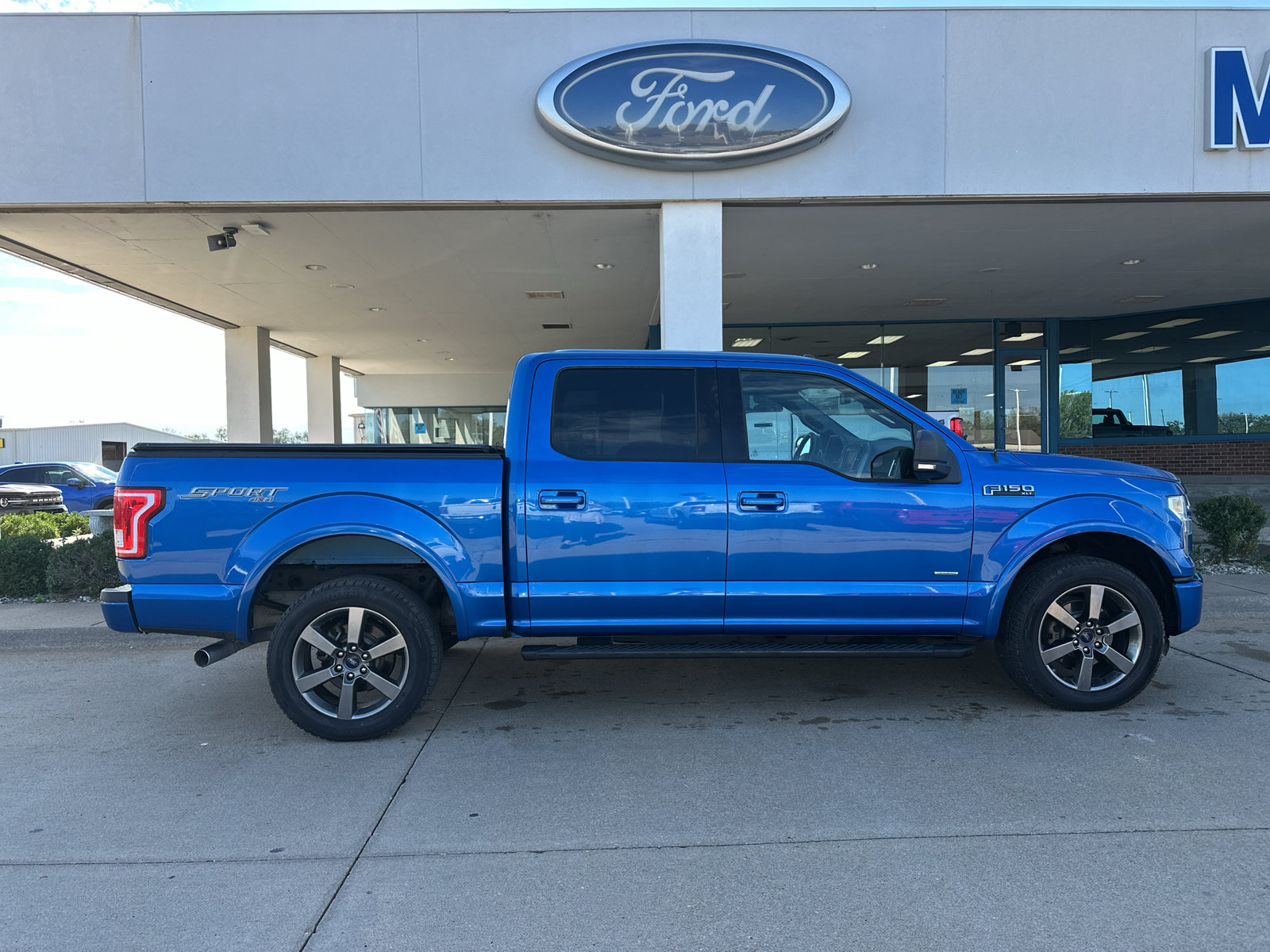 Used 2015 Ford F150 XLT w/ Equipment Group 302A Luxury AWD/4WD image 13