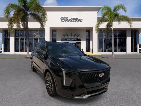 Certified 2024 Cadillac XT4 Sport FWD image 3