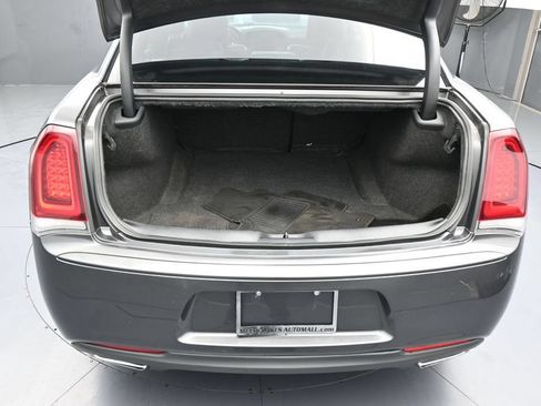 Used 2020 Chrysler 300 S w/ S Model Appearance Package RWD image 39