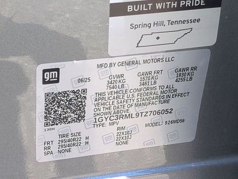Certified 2026 Cadillac Vistiq Premium Luxury w/ LPO, Floor Liner Package AWD/4WD image 27