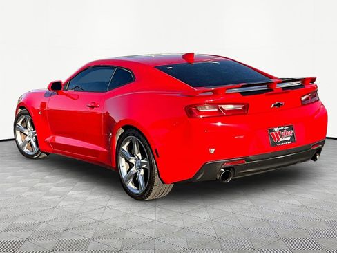 Used 2018 Chevrolet Camaro SS RWD image 4