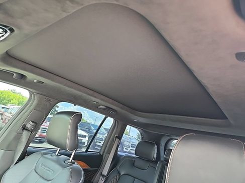 Used 2023 Jeep Grand Cherokee Summit AWD/4WD image 16