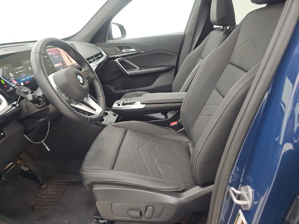 Used 2026 BMW X1 xDrive28i AWD/4WD image 9