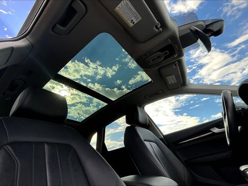 Used 2019 Audi Q5 2.0T Premium w/ Convenience Package image 16