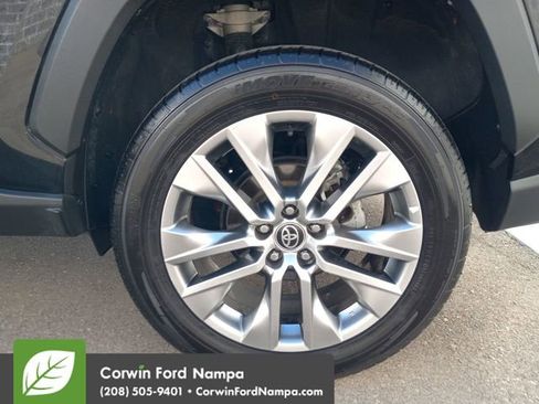 Used 2022 Toyota RAV4 Limited image 30