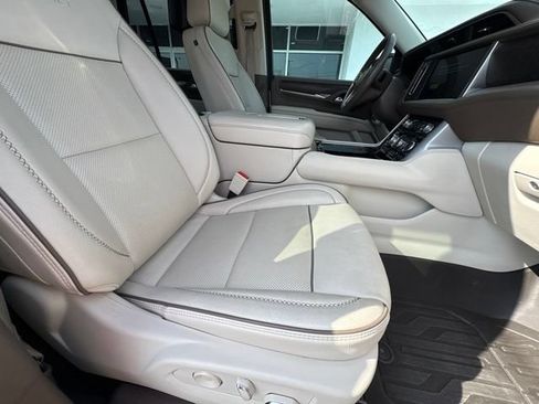 Used 2023 GMC Yukon Denali RWD image 5