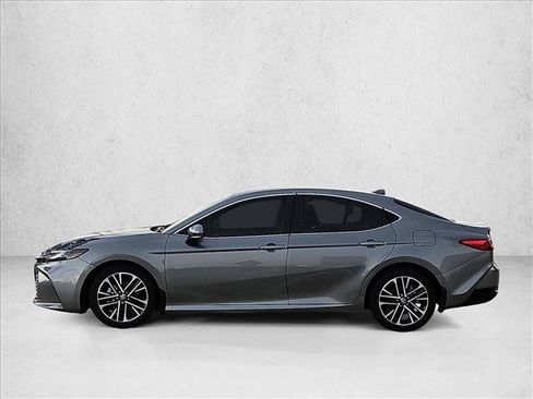 Used 2026 Toyota Camry XLE FWD image 9