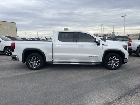 Used 2022 GMC Sierra 1500 SLT image 4