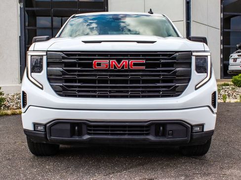 Used 2022 GMC Sierra 1500 Elevation w/ X31 Off-Road Package AWD/4WD image 2