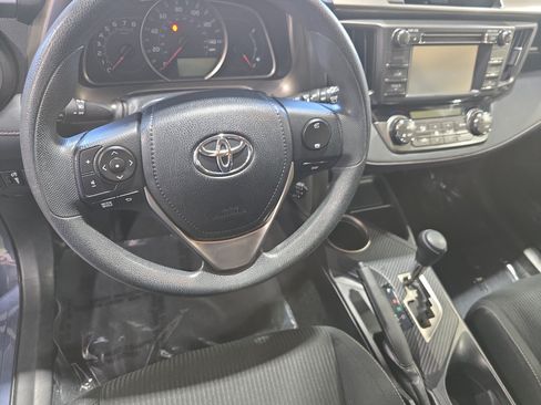 Used 2013 Toyota RAV4 XLE AWD/4WD image 17