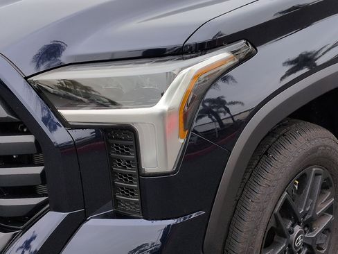 Used 2026 Toyota Tundra Limited AWD/4WD image 6