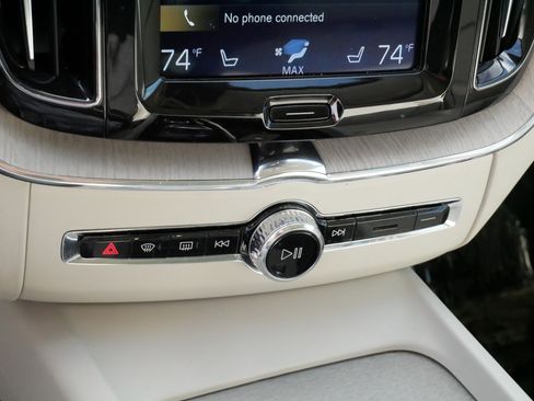 Used 2019 Volvo XC60 T8 Inscription w/ Advanced Package AWD/4WD image 23