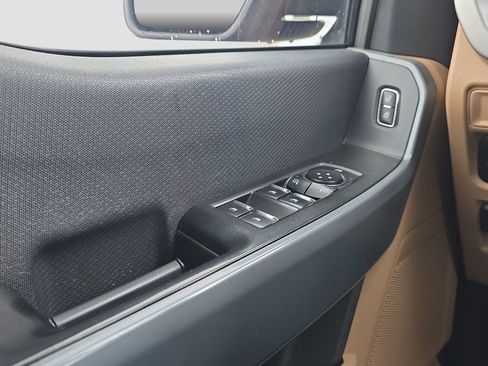 Used 2023 Ford F150 XLT AWD/4WD image 11