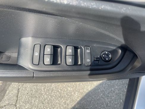 Certified 2023 Hyundai Venue SE w/ Cargo Package FWD image 13