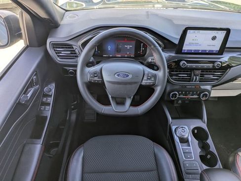 Used 2025 Ford Escape ST-Line FWD image 17