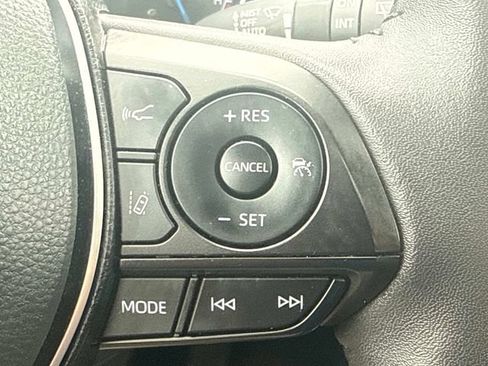 Used 2025 Toyota RAV4 XLE w/ Convenience Package AWD/4WD image 26