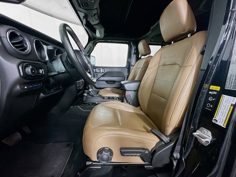 Used 2023 Jeep Wrangler Sahara w/ Cold Weather Group AWD/4WD image 13