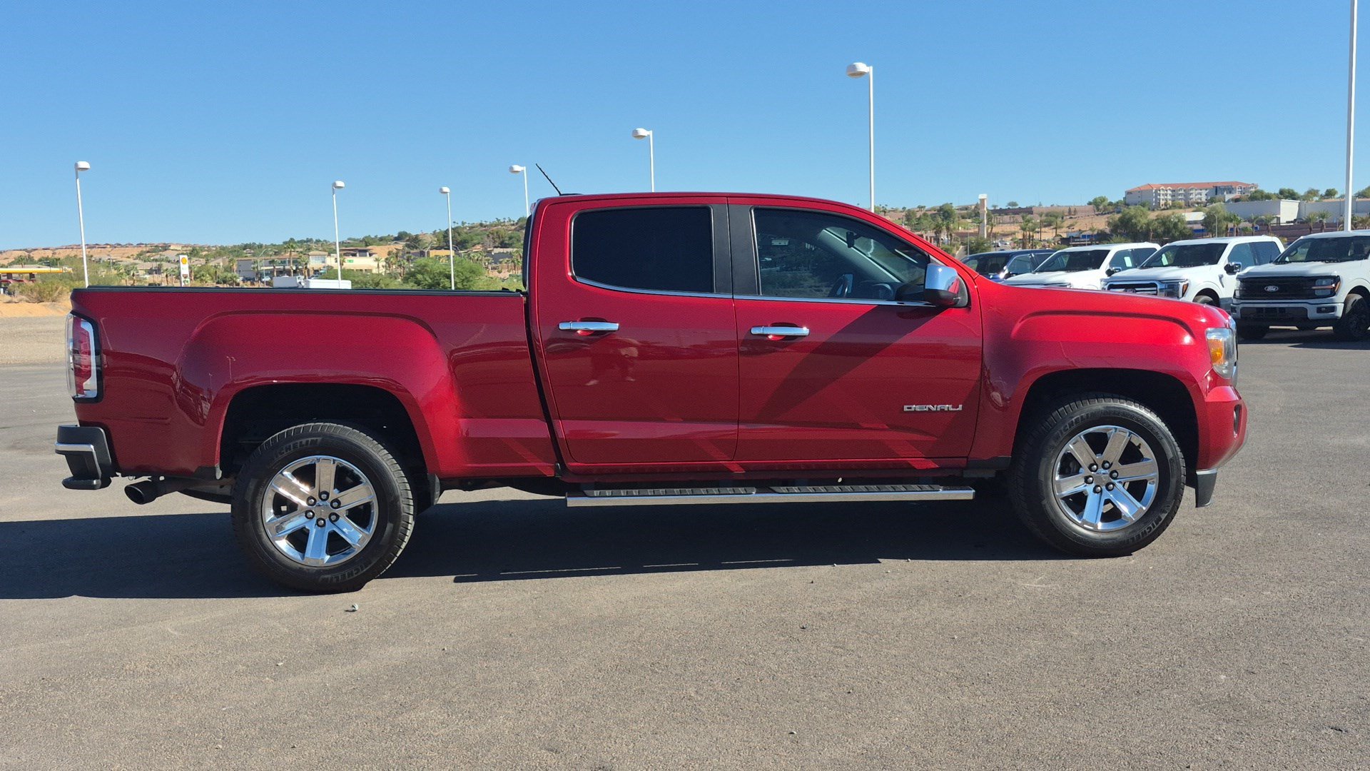 Used 2016 GMC Canyon SLT w/ Driver Alert Package RWD image 2