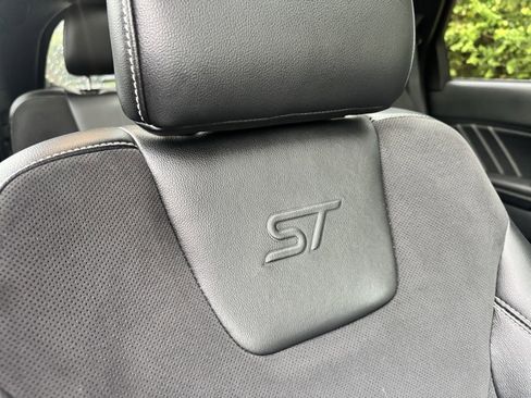 Used 2019 Ford Edge ST w/ Equipment Group 401A image 13