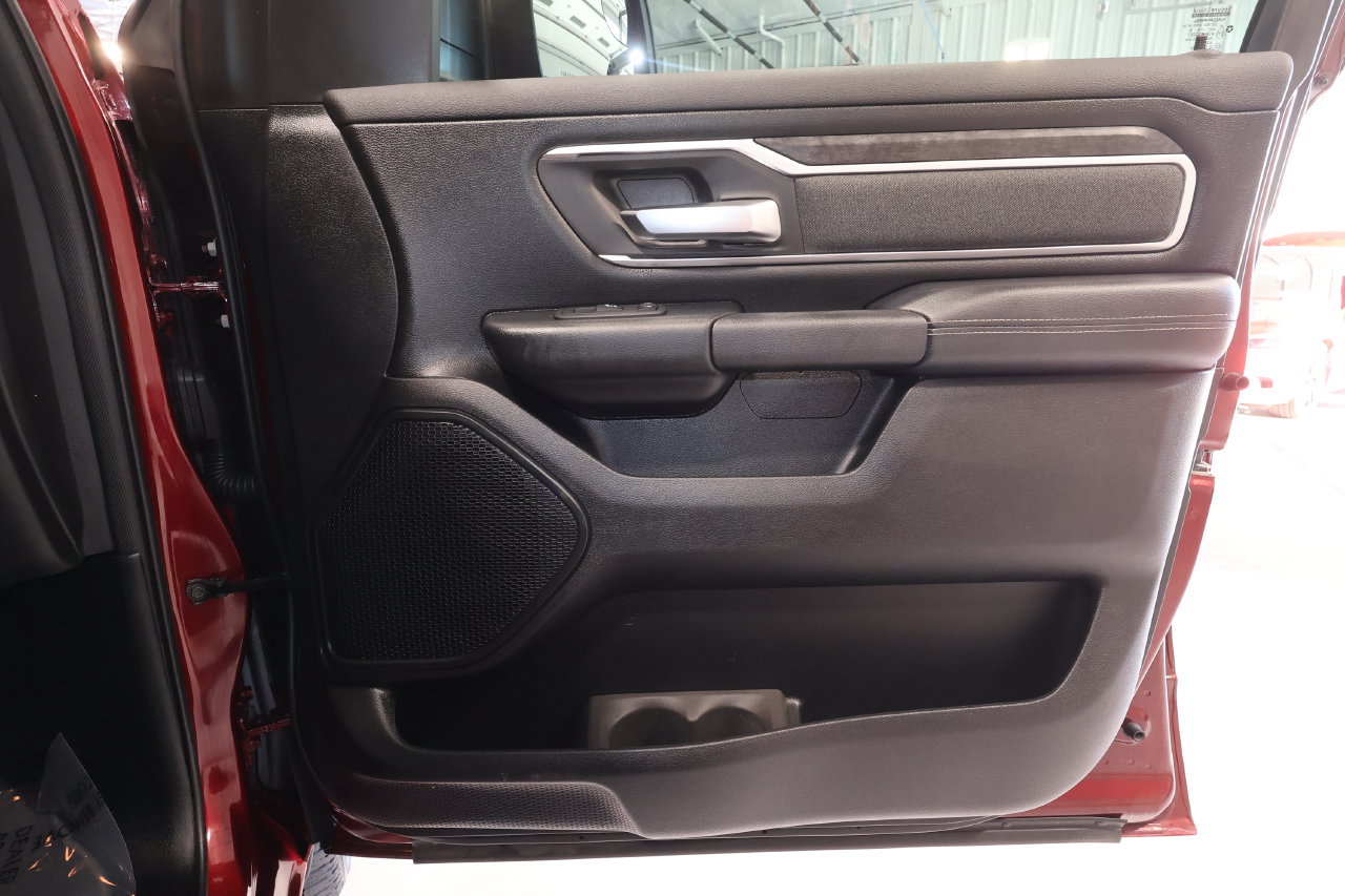 Used 2019 RAM 1500 Big Horn AWD/4WD image 18