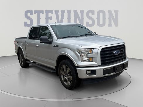 Used 2017 Ford F150 XLT w/ Equipment Group 302A Luxury AWD/4WD image 7