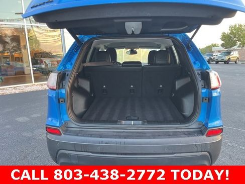 Used 2023 Jeep Cherokee Altitude Lux image 33